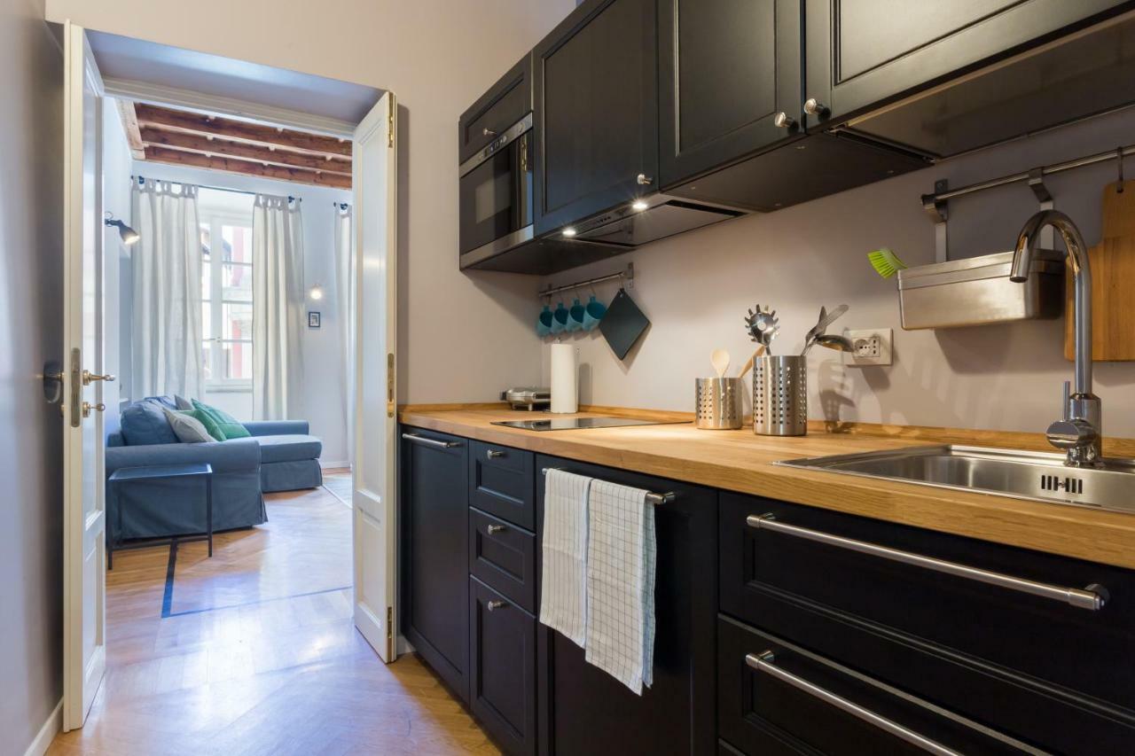 Cosy Apartment 2 Minutes From Duomo Милано Екстериор снимка