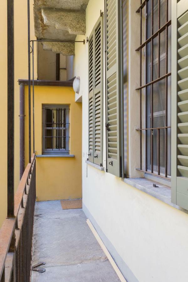 Cosy Apartment 2 Minutes From Duomo Милано Екстериор снимка